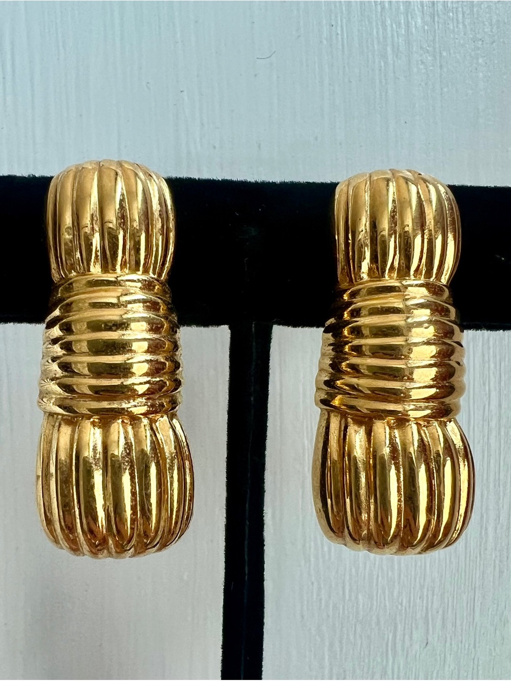 Fendi Wrapped Design Gold Clip Earrings-Vintage